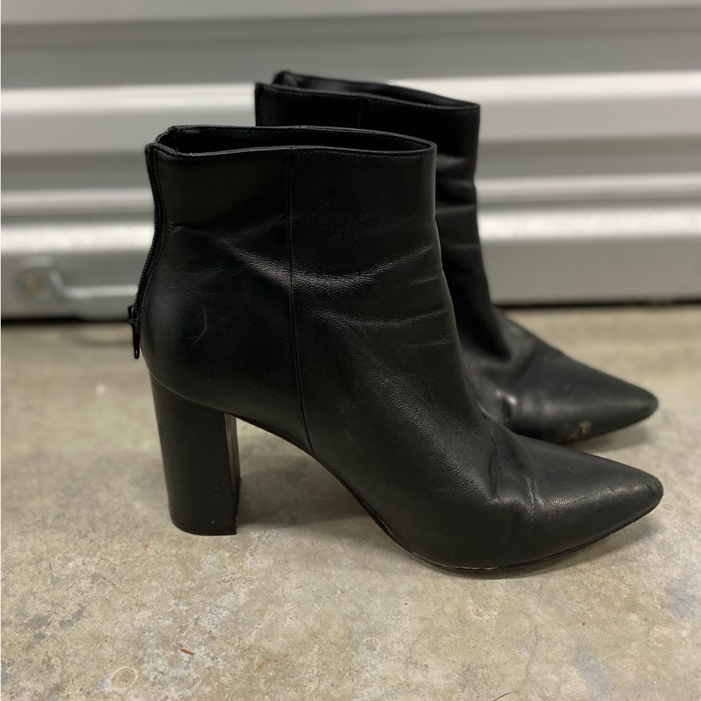 Chelsea & Violet Black Bootie